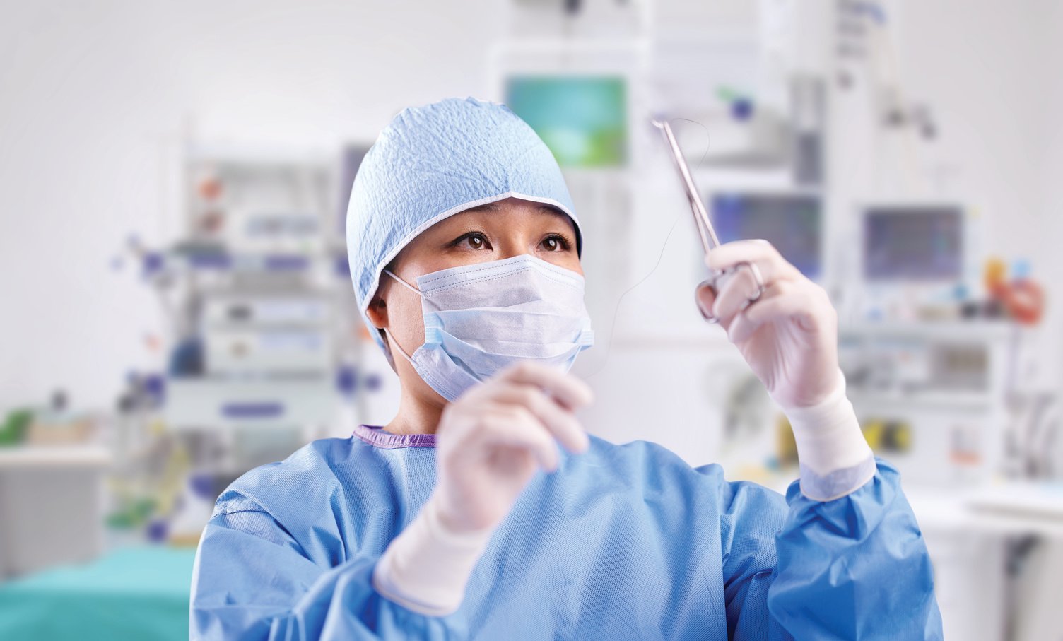 DMP_photo_surgeon_blur_B_DDI53715